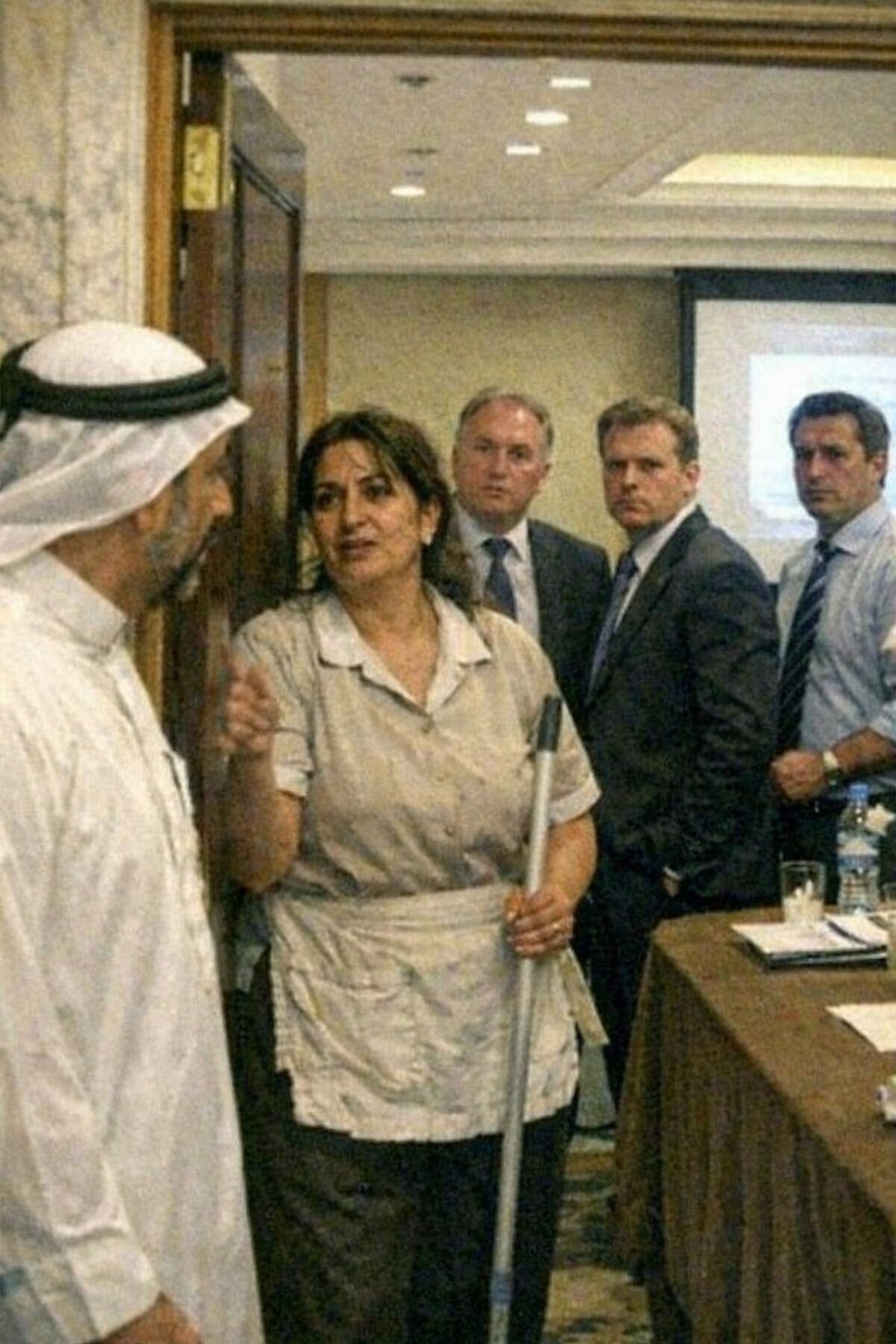 The Housekeeper Who Saved a Billion-Dollar Deal with One Arabic Sentence